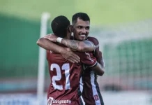 Touro goleia o Camaçari, vira líder e registra grande público na Série B do Baianão