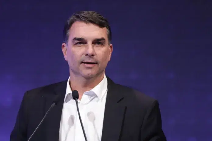 Flavio-Bolsonaro