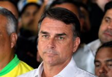 PF apura se Flávio Bolsonaro deixou o Brasil pela fronteira com a Argentina